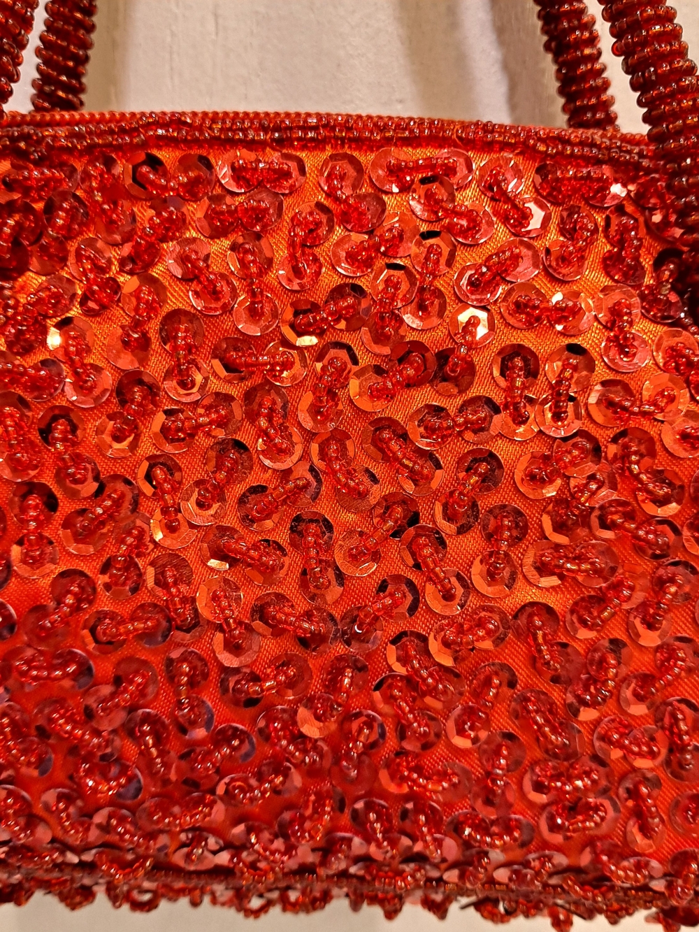 Bijoux Terner Y2k Vintage Cherry Red Sequin Quartz Beaded Mini Top-Handle Bag - Picture 3 of 14